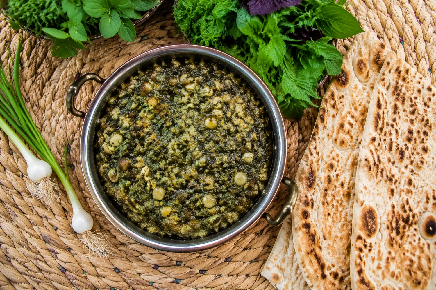 کلوچه فومن؛ شیرینی سنتی و سوغات گیلان